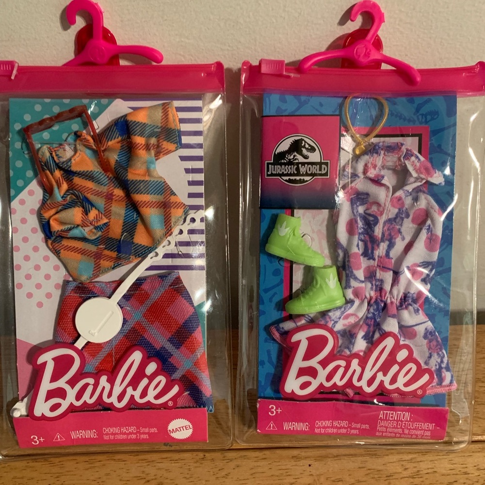 Barbie Fashion Packs Outfits Clothes set of  2 NEW